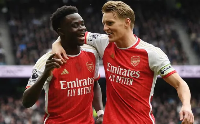 Bộ đôi Odegaard – Saka dẫn dắt hàng công Arsenal