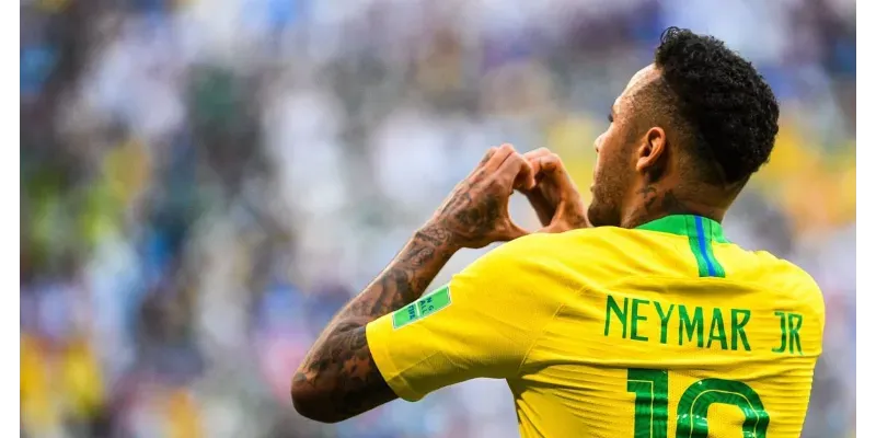 Cách tâng bóng điêu luyện của Neymar trên sân cỏ