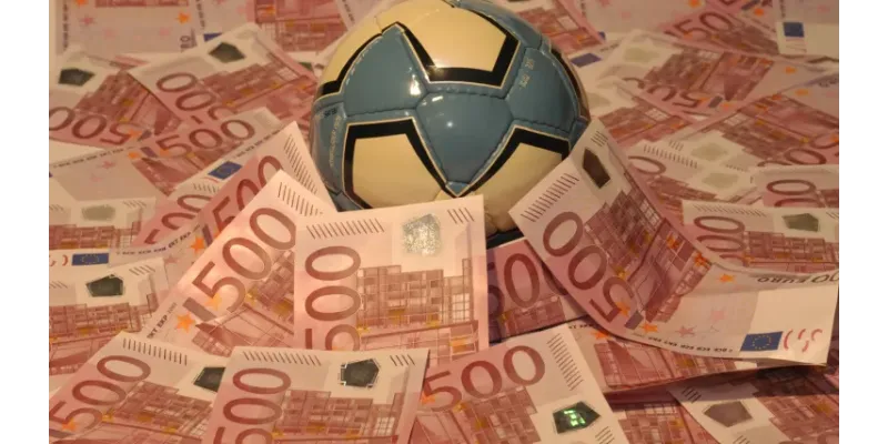 Tiền lót tay là gì với vai trò trong chuyển nhượng