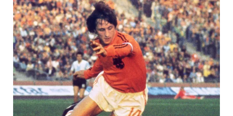 Tiểu sử Johan Cruyff với phong cách bóng đá tổng lực