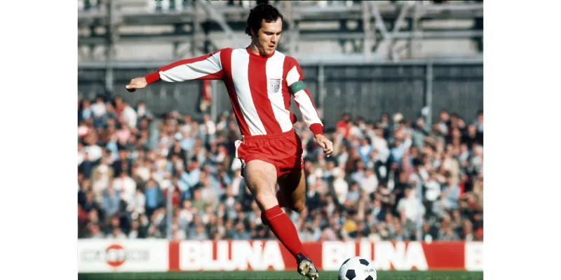Tiểu sử Franz Beckenbauer thời trẻ tại Bayern Munich